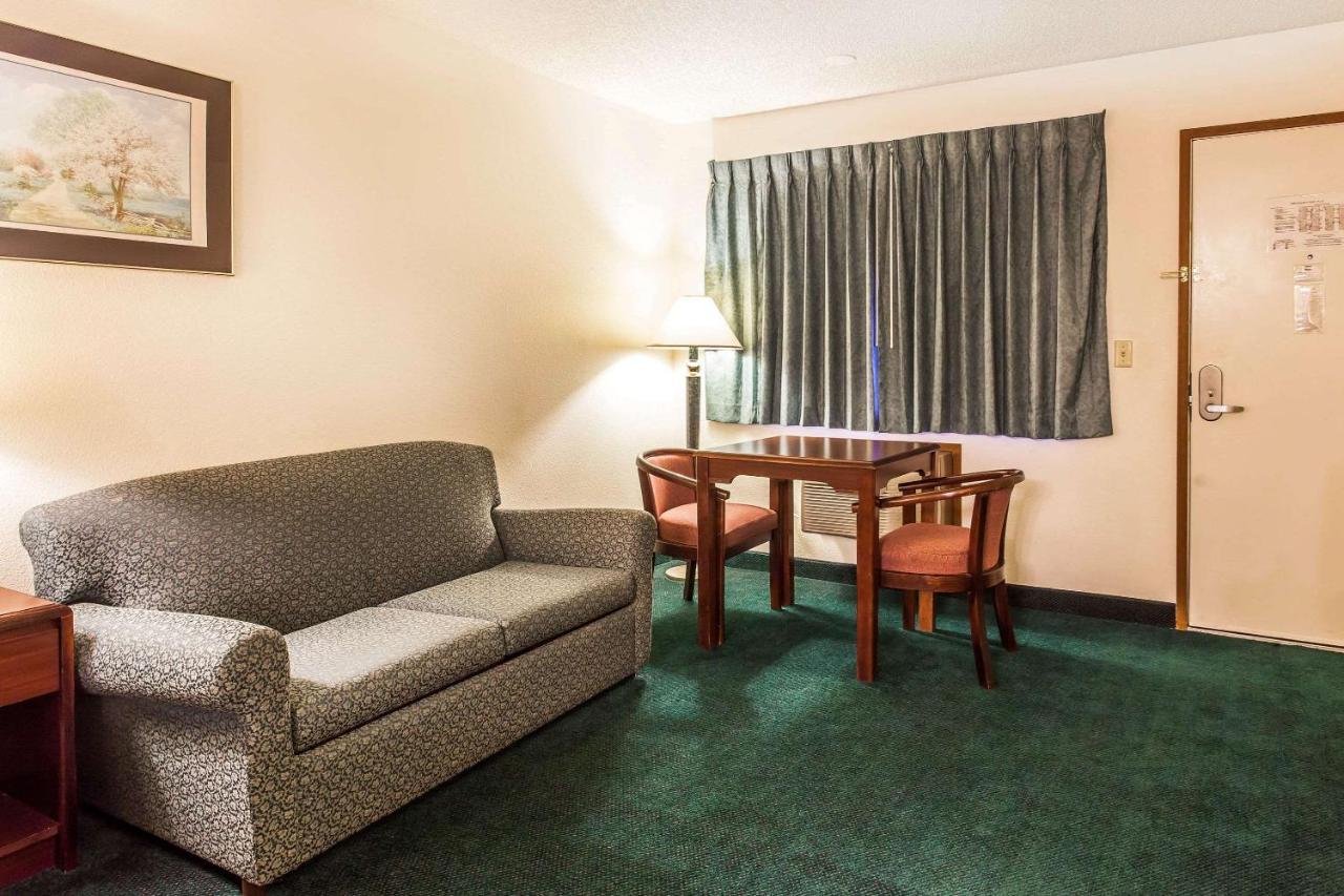 Econolodge Everett Extérieur photo